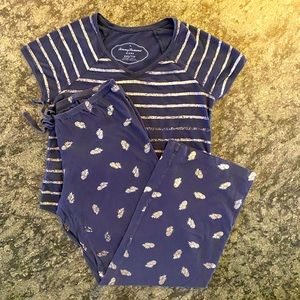 Tommy Bahama women’s navy blue pajama set, size XXS.